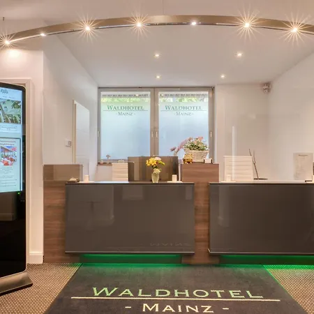 Waldhotel